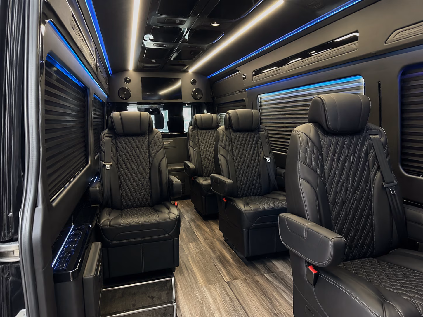 hotel shuttles for conferences and business travel