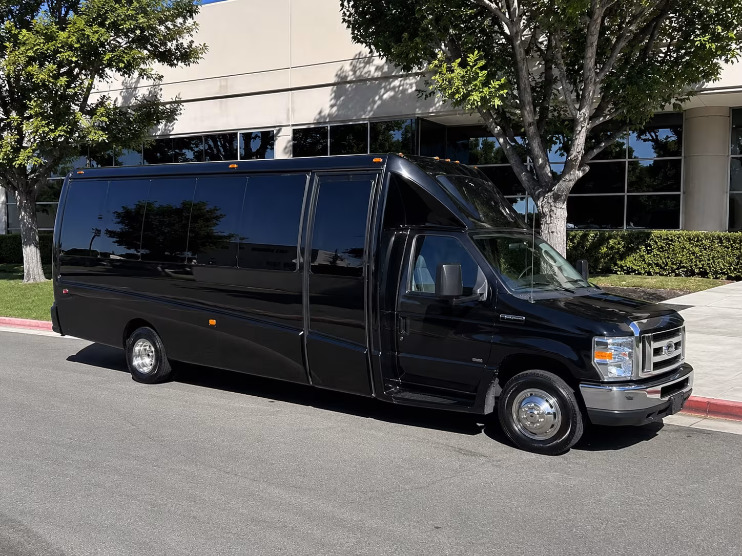 shuttle to sacramento international airport